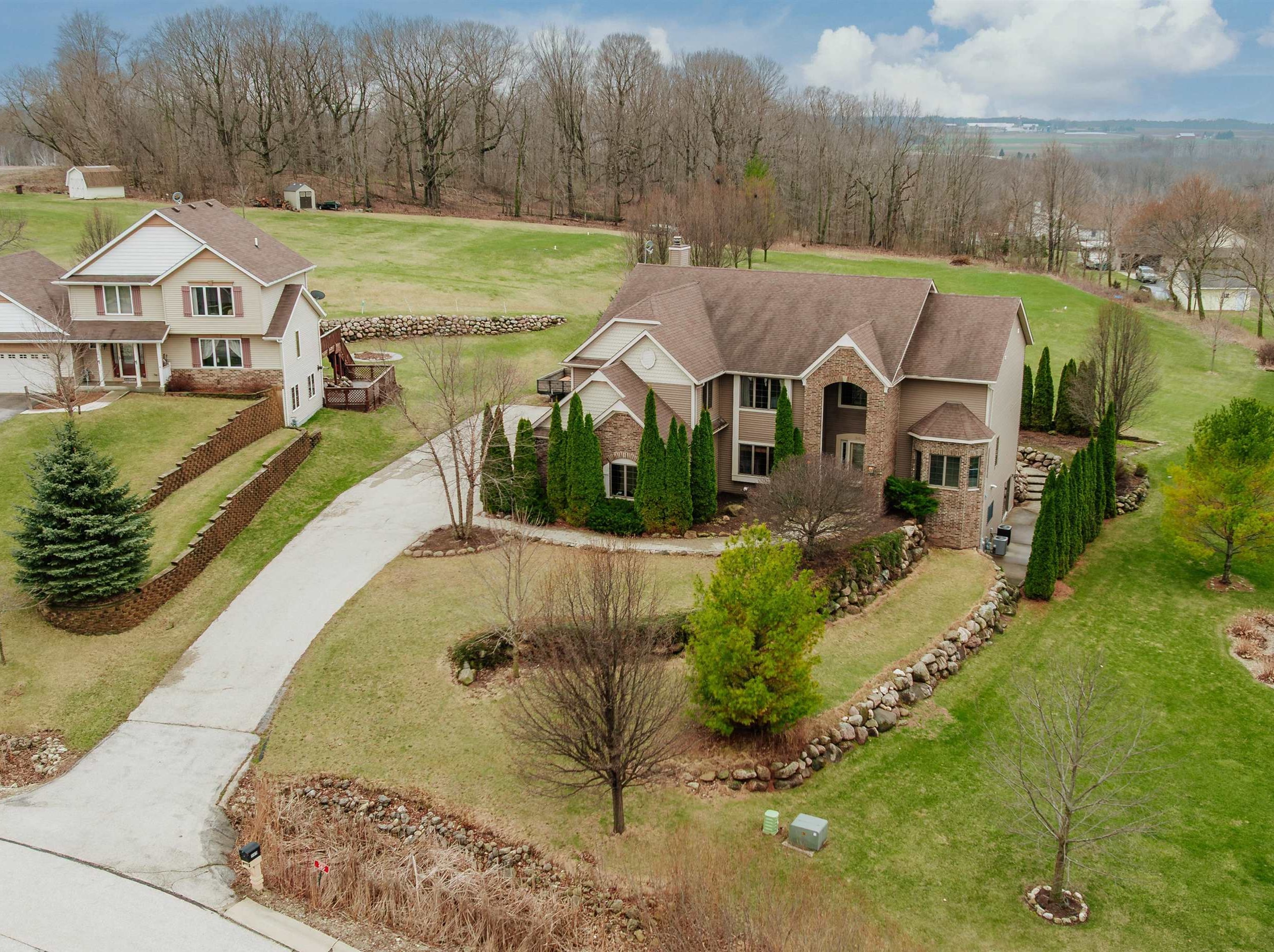 Fredonia, Wisconsin 53021, United States, 5 Bedrooms Bedrooms, ,5 BathroomsBathrooms,Residential,Active,116552