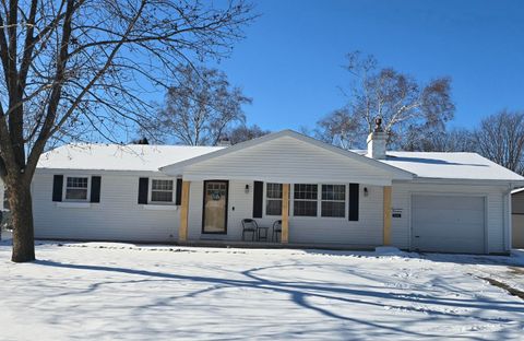 Photo of 1719 S SEMINOLE Road, APPLETON, WI 54914 (MLS # 50320353)