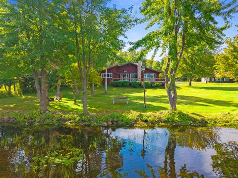 Photo of W5790 POINT Lane, CRIVITZ, WI 54114 (MLS # 50314333)