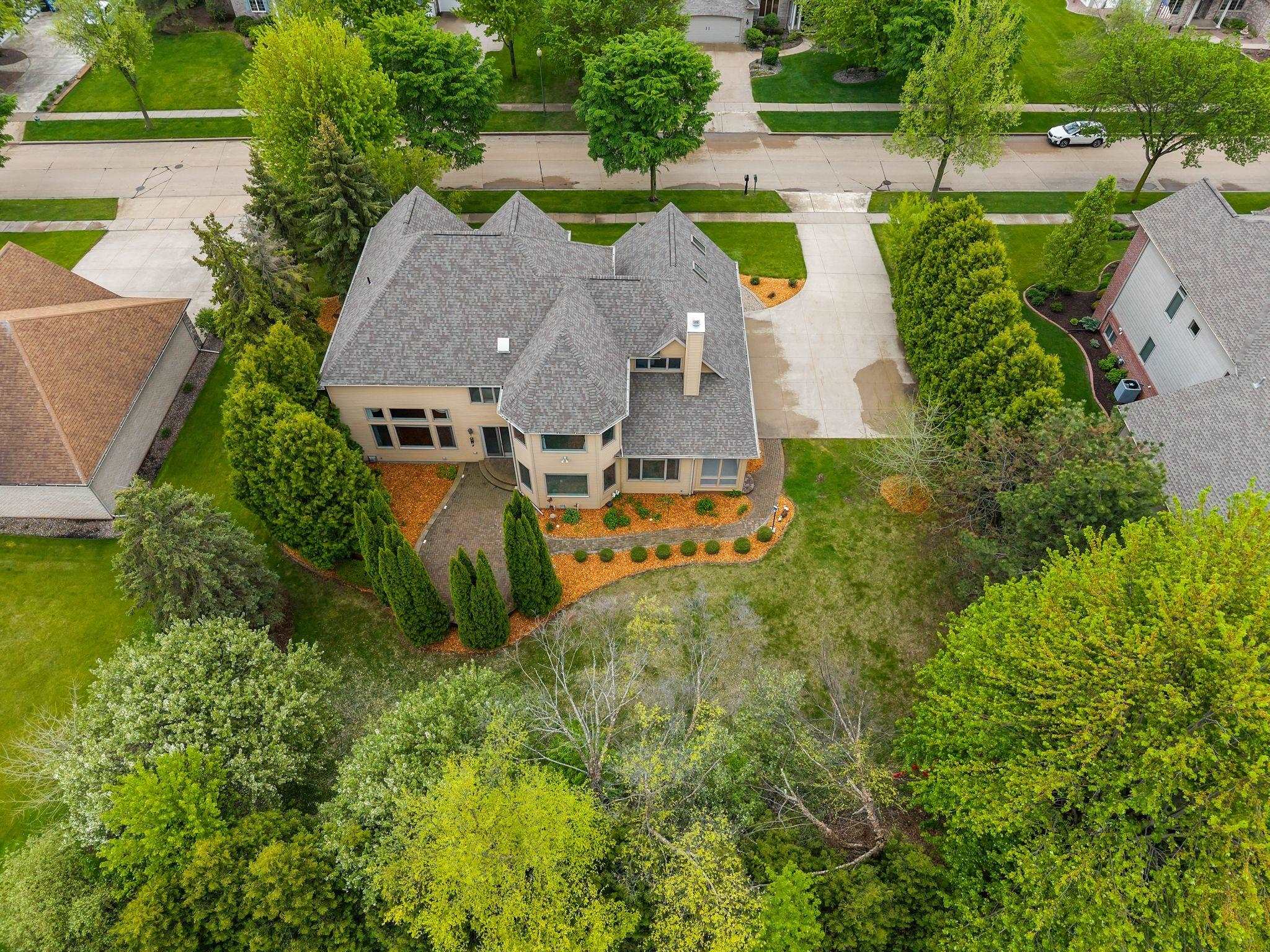 424 E TALLGRASS Drive
