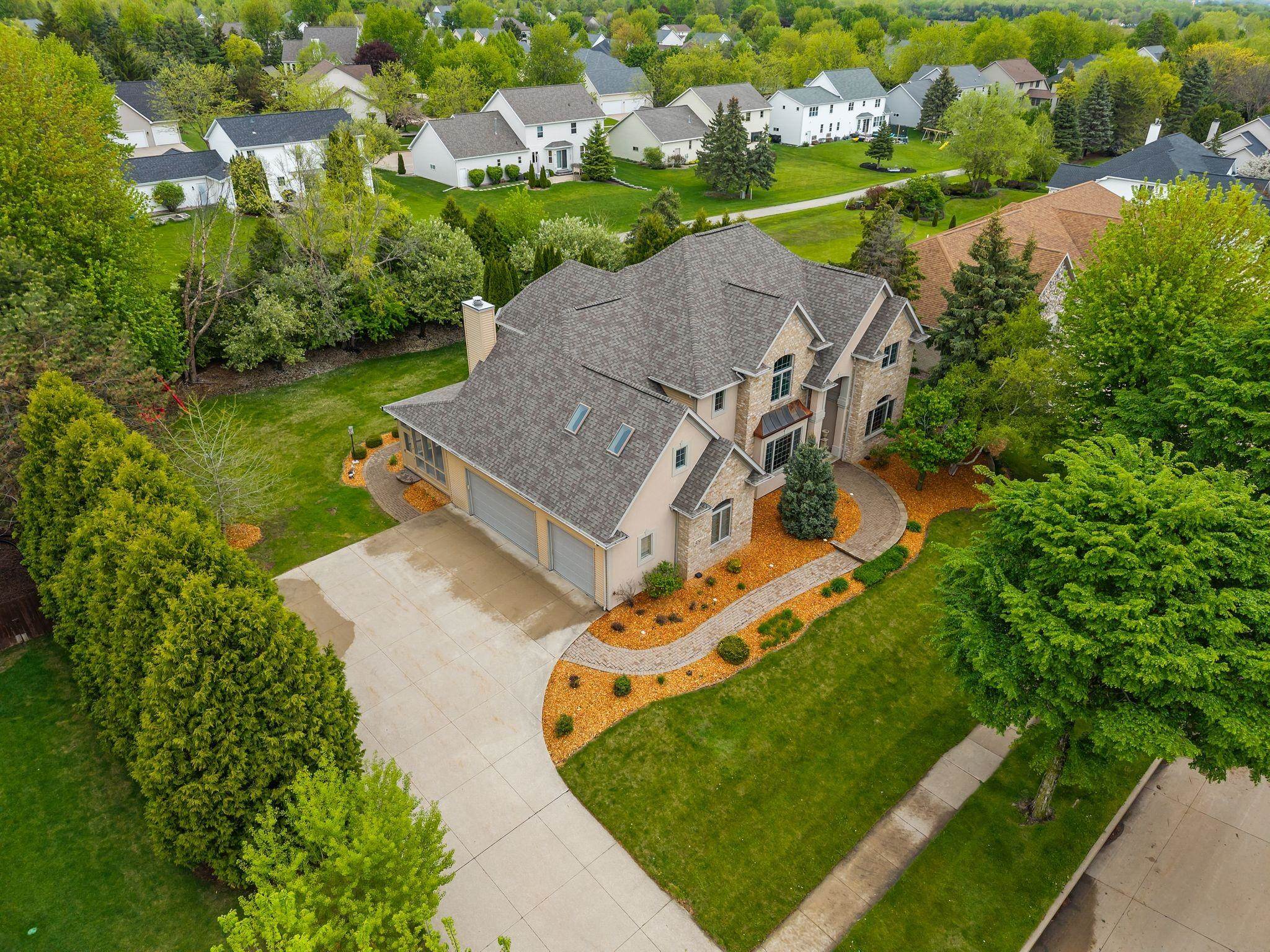 424 E TALLGRASS Drive