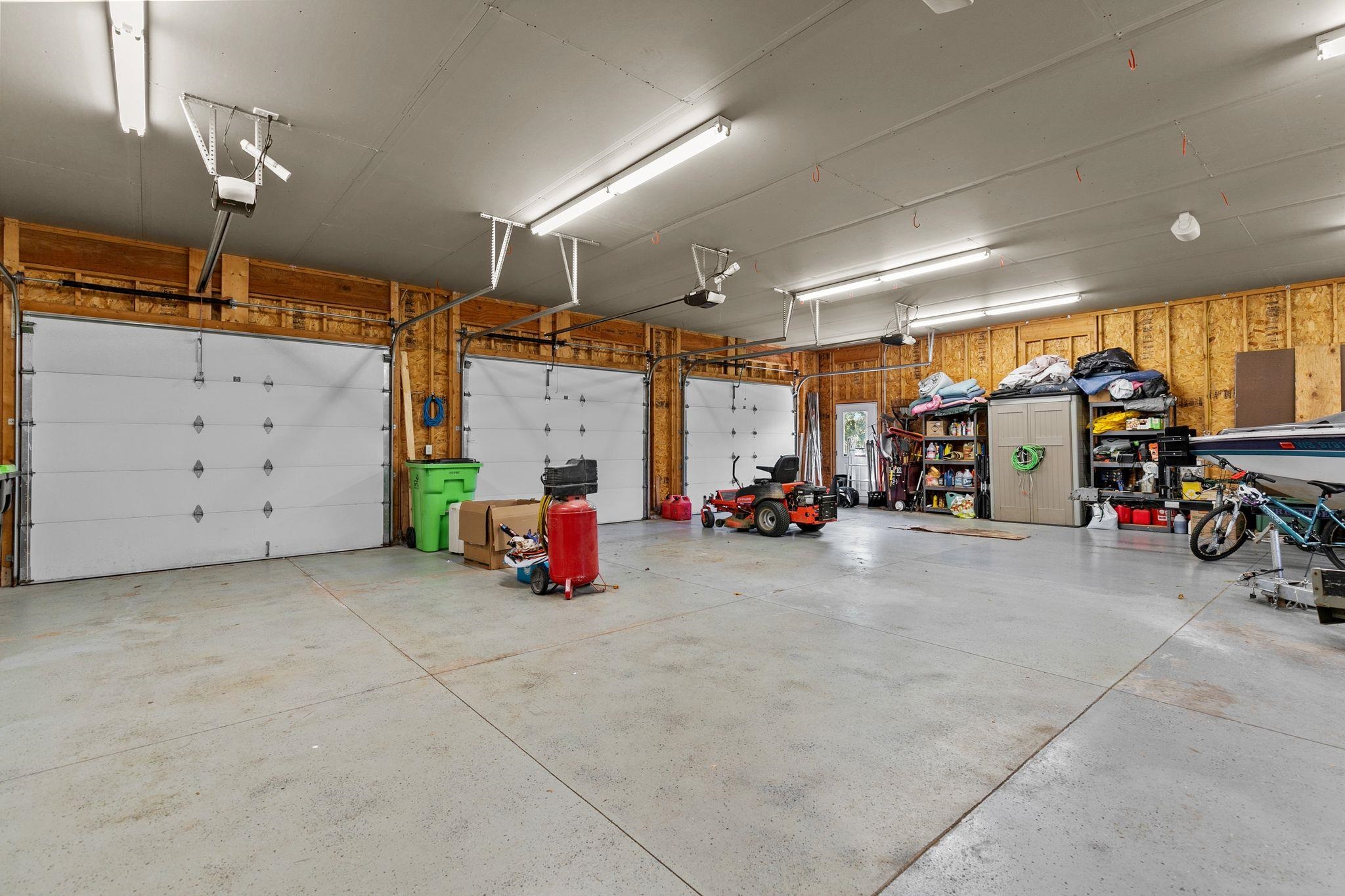 Sherwood, Wisconsin 54169, United States, 5 Bedrooms Bedrooms, ,5 BathroomsBathrooms,Residential,Active,120536