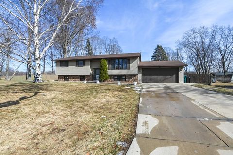 1332 SUNRAY Lane GREEN BAY WI 54313