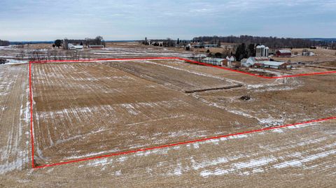 Photo of E7017 SYMCO Road, BEAR CREEK, WI 54922 (MLS # 50321767)