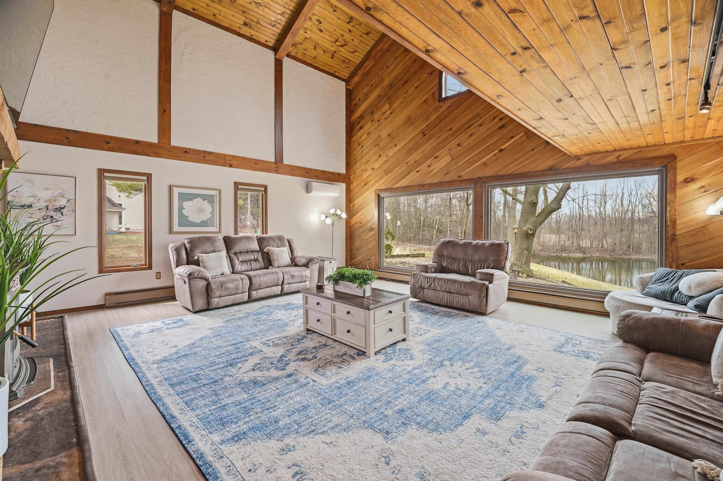 4431 SWALLOW BANKS Lane