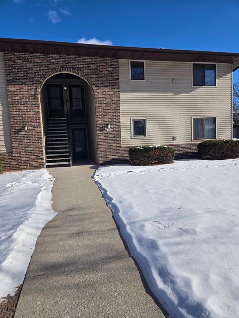 Photo of 1755 MARICOPA Drive #C, OSHKOSH, WI 54904 (MLS # 50320547)