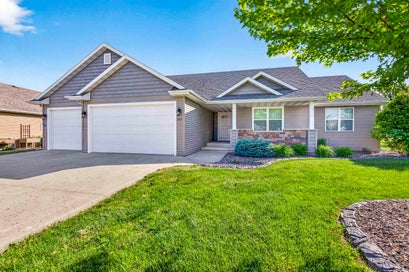 2125 WINDFLOWER Drive NEENAH WI 54956