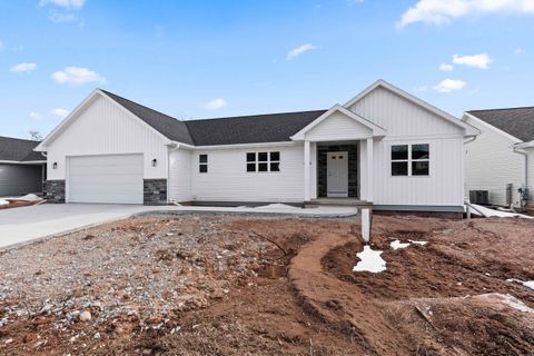 Photo of 2652 LAWRENCE Lane, NEENAH, WI 54956 (MLS # 50322962)