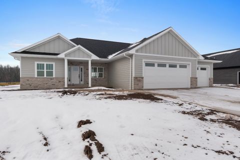 Photo of 113 BECKERAE Court, WRIGHTSTOWN, WI 54180 (MLS # 50319828)
