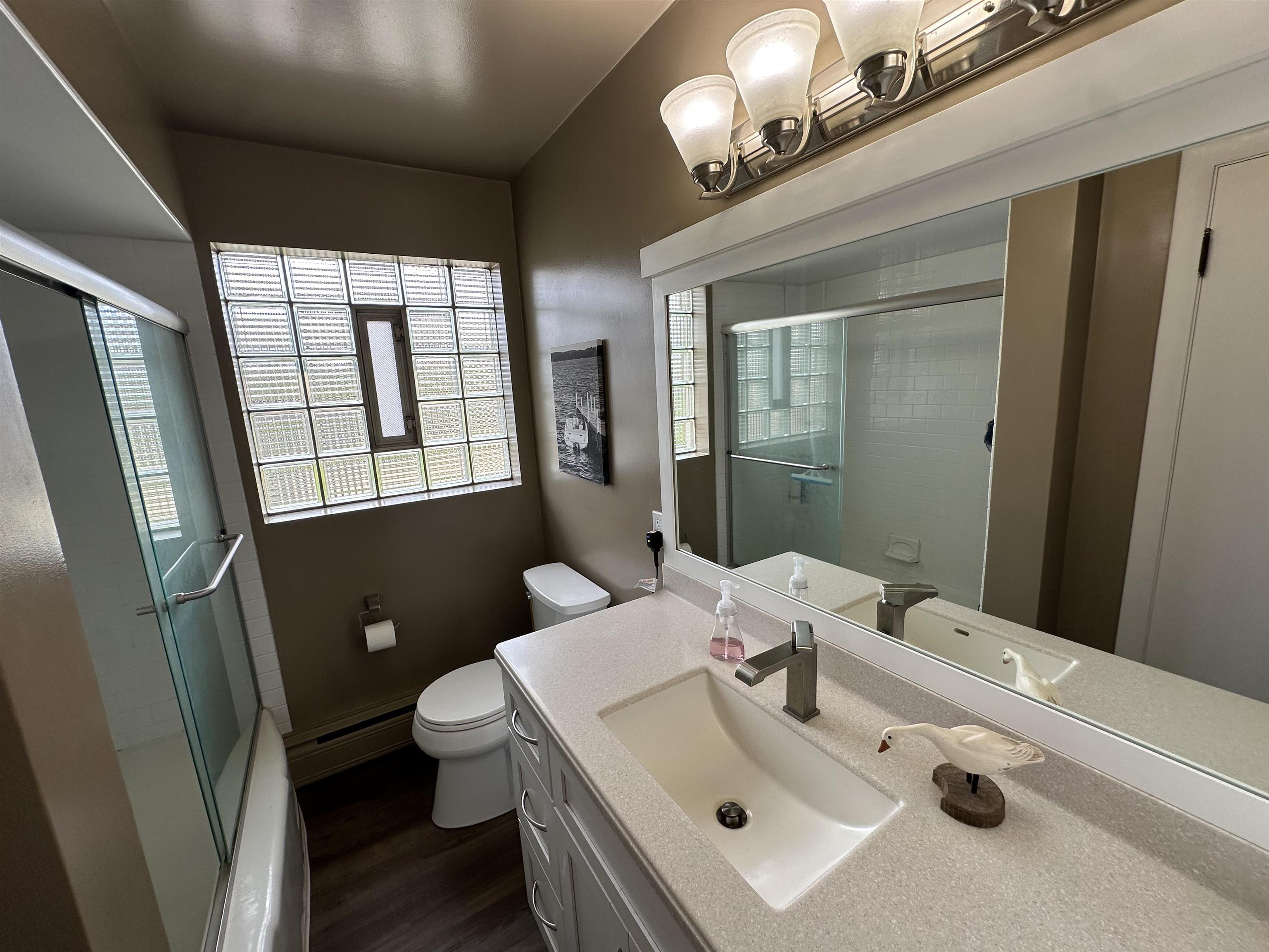 West Allis, Wisconsin 53219, United States, 3 Bedrooms Bedrooms, ,2 BathroomsBathrooms,Residential,Active,194500