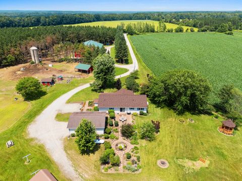 Photo of W4233 PORTERFIELD LAKE Road, PORTERFIELD, WI 54159 (MLS # 50311583)