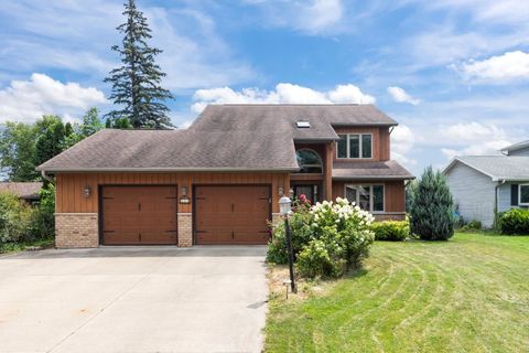 Photo of 738 E RIVER Drive, OMRO, WI 54963 (MLS # 50313178)