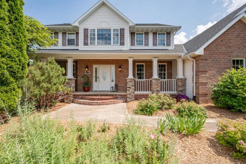 Photo of 2756 AMETHYST Court, GREEN BAY, WI 54311 (MLS # 50332911)