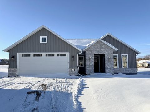 Photo of 2973 GEORGETOWN Place, MENASHA, WI 54952 (MLS # 50314586)