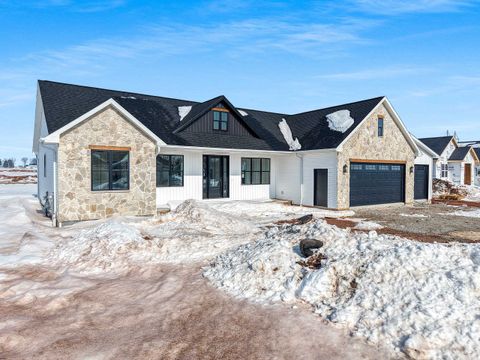 Photo of 1605 TORCHWOOD Trail, DE PERE, WI 54115 (MLS # 50322734)