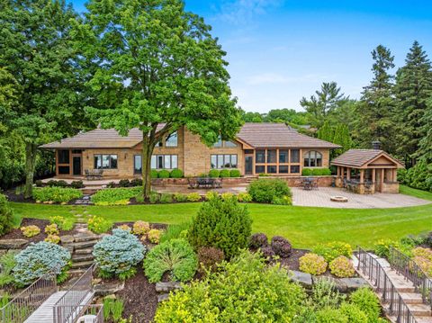 Photo of 7117 CLARK POINT Road, WINNECONNE, WI 54986 (MLS # 50310635)