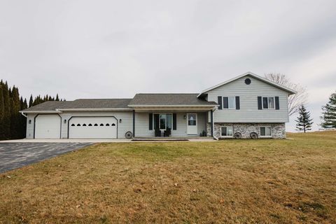 Photo of N2769 CTY RD K, FOND DU LAC, WI 54937 (MLS # 50318530)