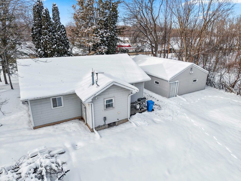Photo of 6482 COUNTY ROAD A, NEENAH, WI 54956 (MLS # 50319157)