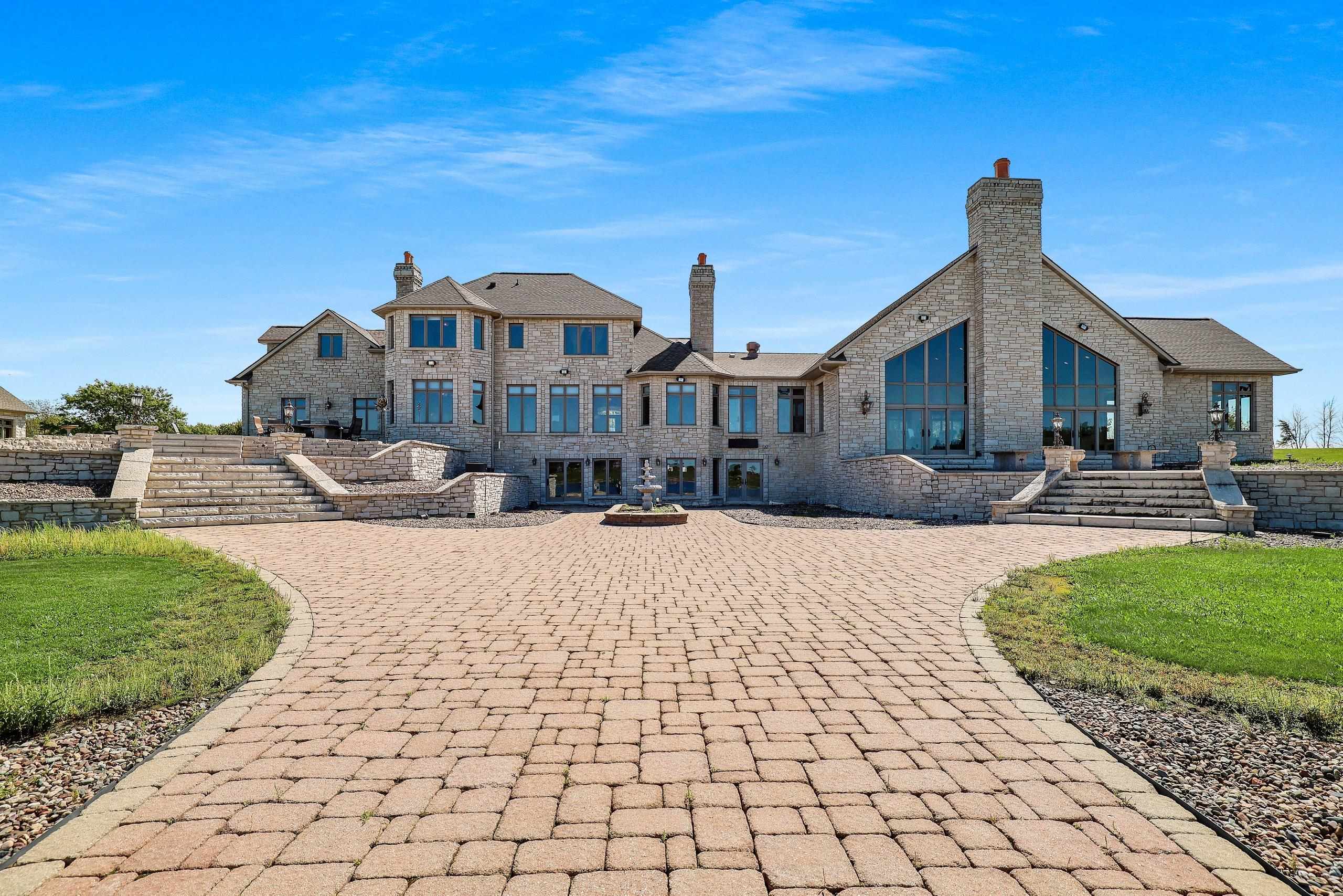 5696 SCHOOL Drive