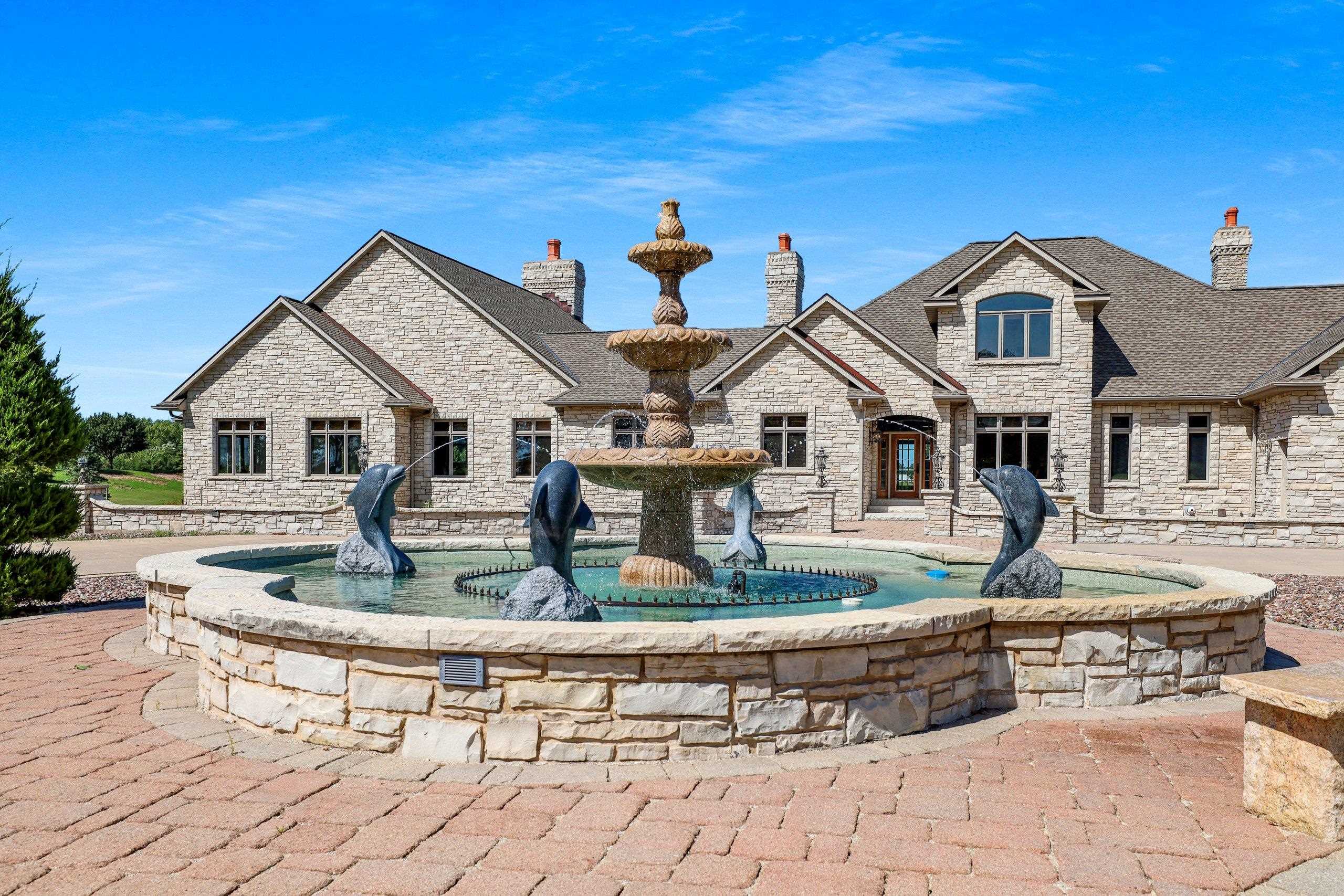 5696 SCHOOL Drive