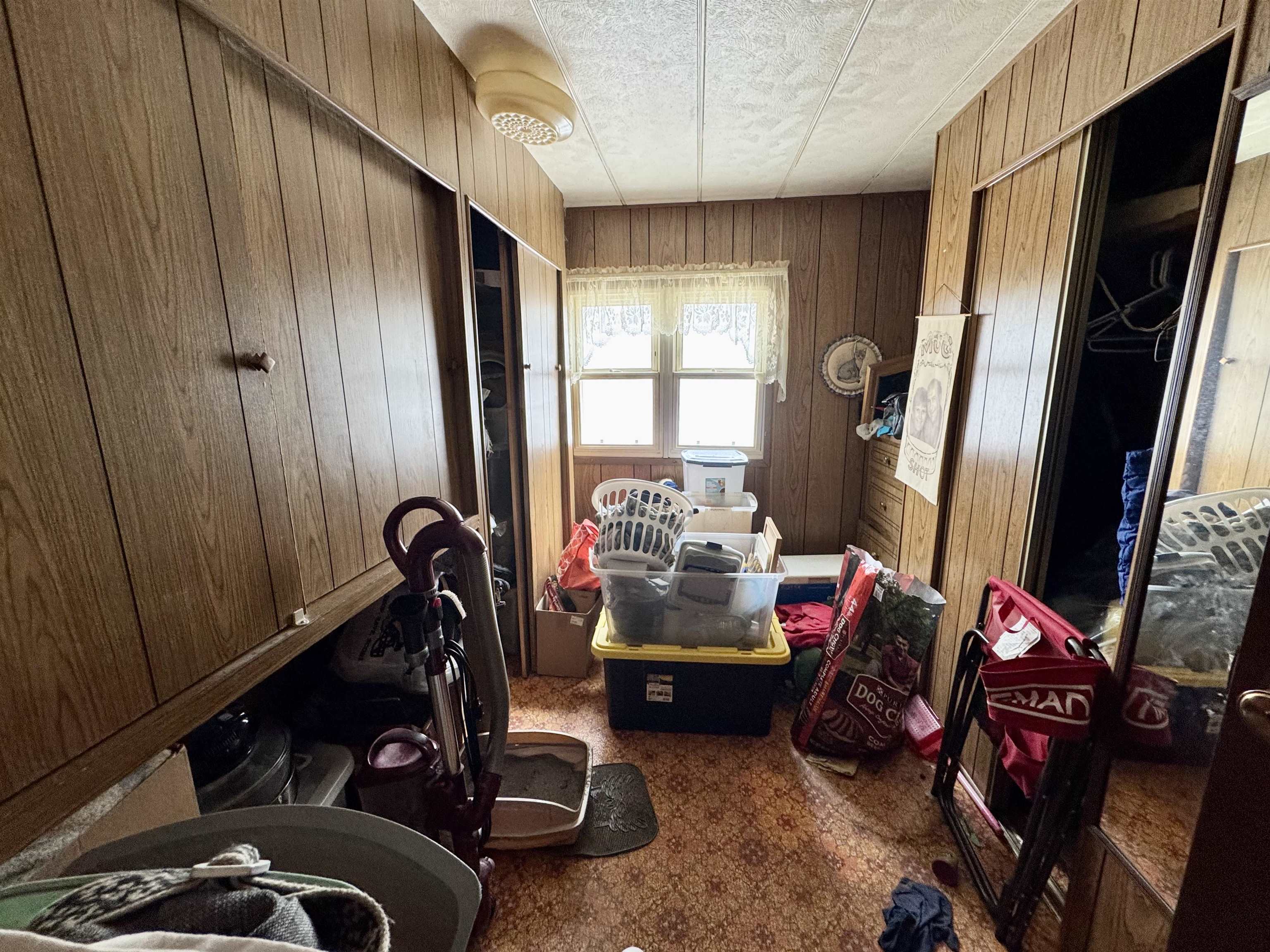 Shawano, Wisconsin 54166, United States, 3 Bedrooms Bedrooms, ,1 BathroomBathrooms,Residential,Pending,94695