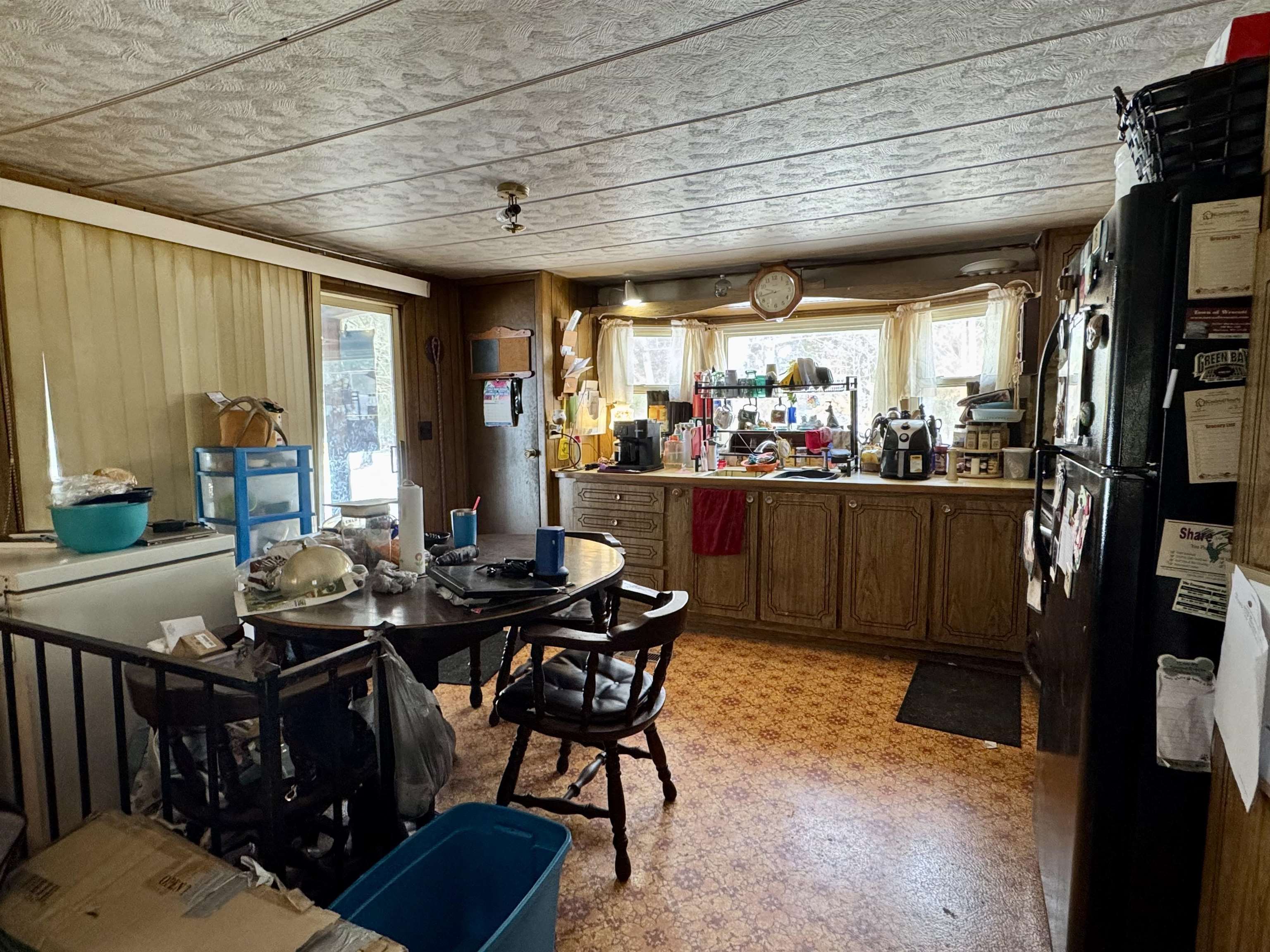 Shawano, Wisconsin 54166, United States, 3 Bedrooms Bedrooms, ,1 BathroomBathrooms,Residential,Pending,94695