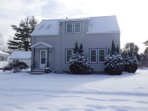 Photo of 604 S WEED Street, SHAWANO, WI 54166 (MLS # 50319937)