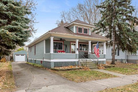 Photo of 817 S OAKLAND Avenue, GREEN BAY, WI 54304 (MLS # 50318512)
