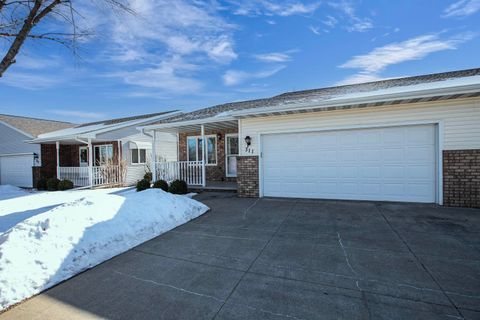 Photo of 311 PARKVIEW Lane, KIMBERLY, WI 54136 (MLS # 50321018)