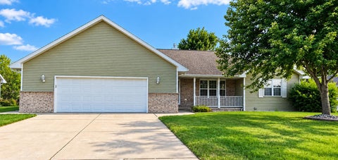 Photo of 2150 KLONDIKE Road, GREEN BAY, WI 54311 (MLS # 50332615)