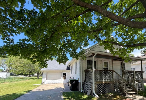 Photo of 1412 34TH Avenue, MENOMINEE, MI 49858 (MLS # 50327213)