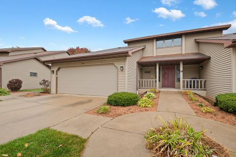 Photo of 2369 CEDAR RIDGE Court #UNIT D, ASHWAUBENON, WI 54313 (MLS # 50316796)