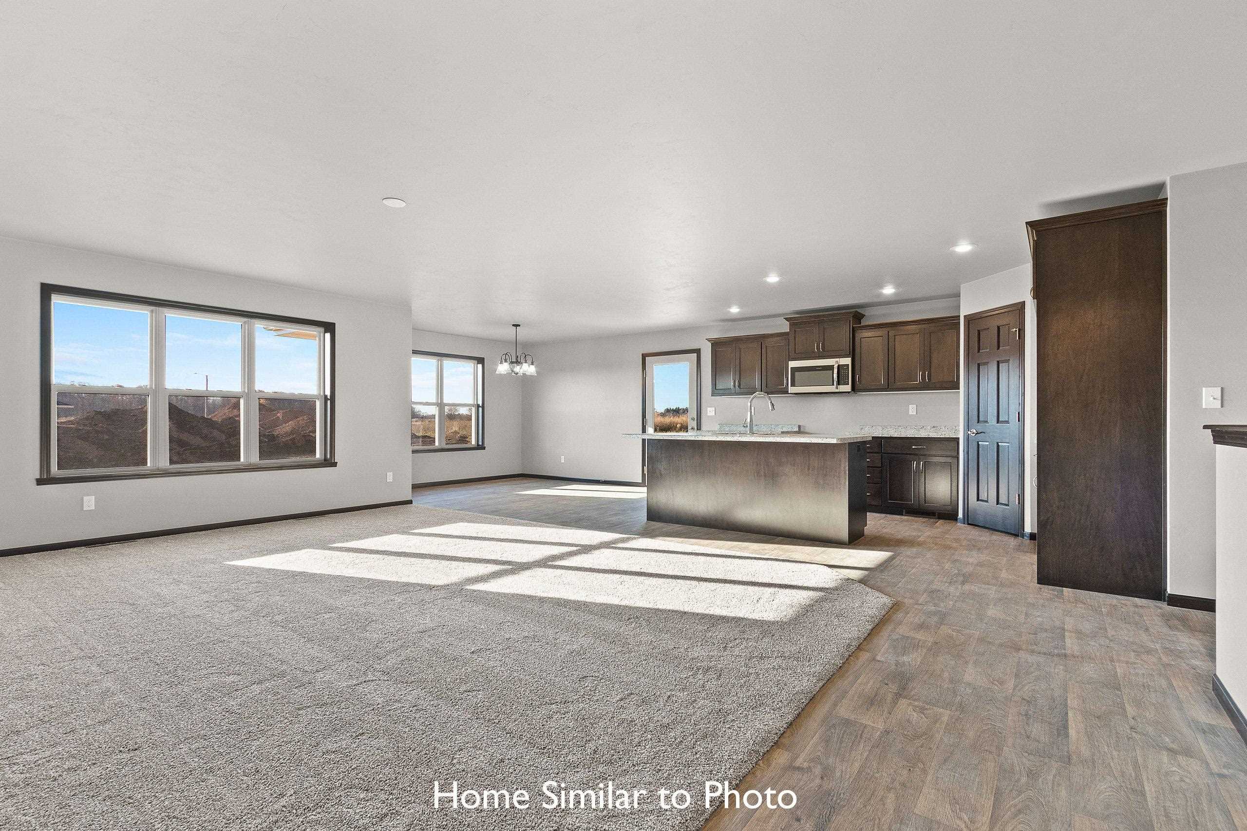 1724 BETTY JEAN Lane