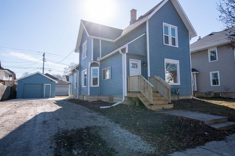 Photo of 50 6TH Street, FOND DU LAC, WI 54935 (MLS # 50321540)