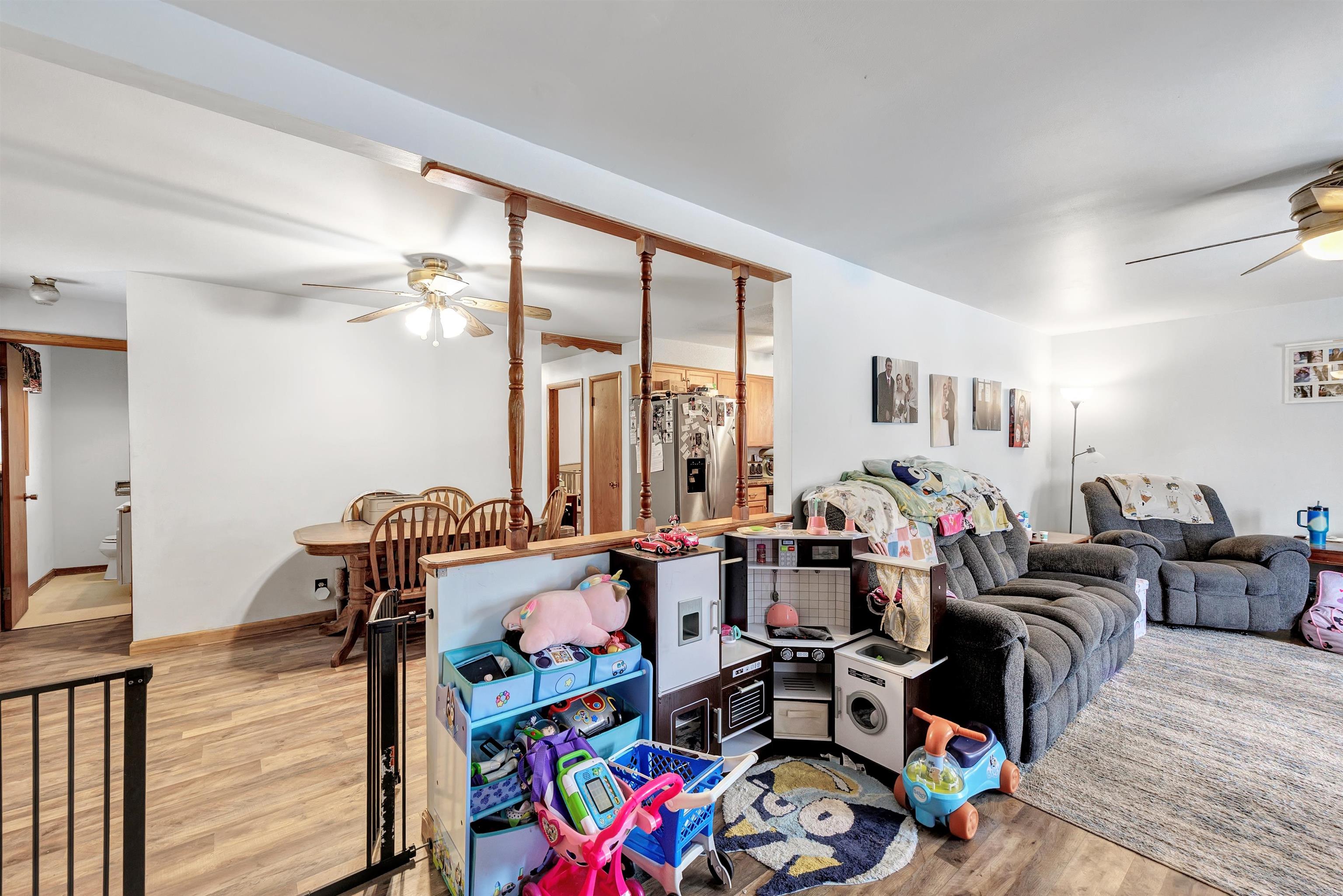 Manitowoc, Wisconsin 54220, United States, 3 Bedrooms Bedrooms, ,2 BathroomsBathrooms,Residential,Active,255497