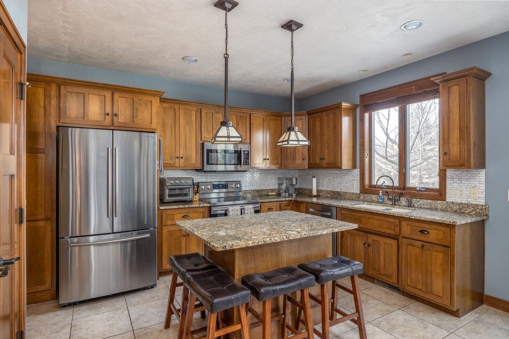 Photo of N9221 PHLOX Drive, APPLETON, WI 54915 (MLS # 50322088)