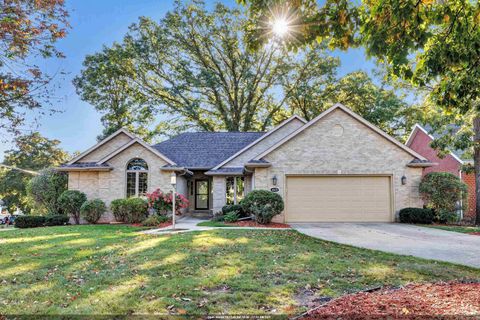 Photo of 1601 RUSTIC OAKS Court, GREEN BAY, WI 54301 (MLS # 50316009)