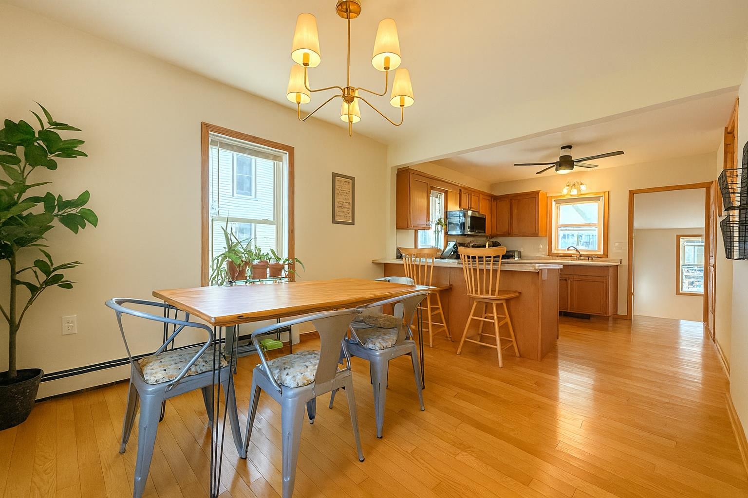 115 E GRISWOLD Street