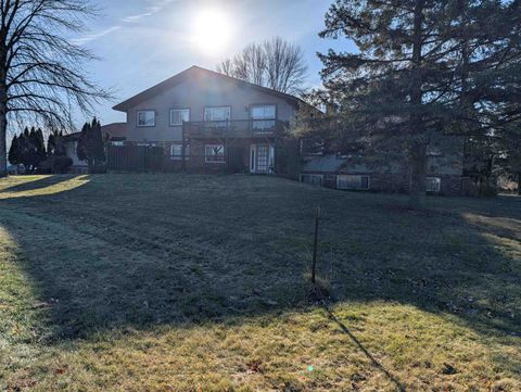 Photo of N5625 RIVERSIDE Drive #12, SHAWANO, WI 54166 (MLS # 50318152)