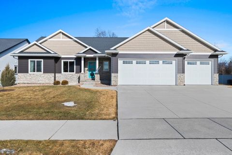 Photo of 3571 BLACK SHEEP Way, GREEN BAY, WI 54311 (MLS # 50321417)