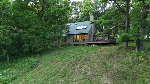 Photo of E853 BESTUL Road, SCANDINAVIA, WI 54977 (MLS # 50313943)