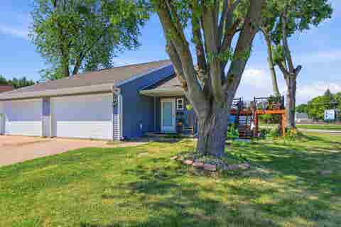 Photo of 614 REID Street, DE PERE, WI 54115 (MLS # 50330375)
