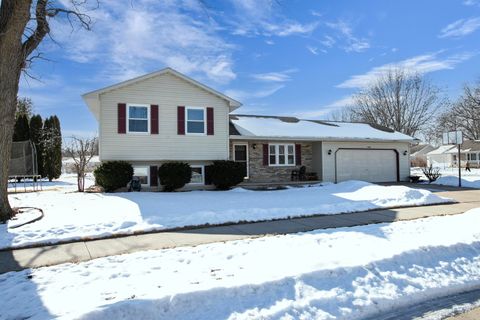 Photo of 1390 TIMOTHY Trail, OSHKOSH, WI 54904 (MLS # 50321117)