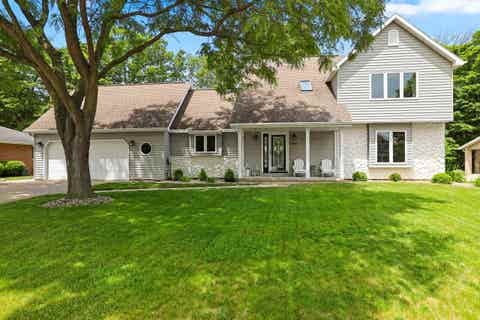 Photo of 2841 MAYFLOWER Road, GREEN BAY, WI 54311 (MLS # 50327262)