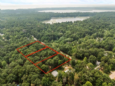Photo of LYNWOOD Drive #12-14, SHAWANO, WI 54166 (MLS # 50330573)