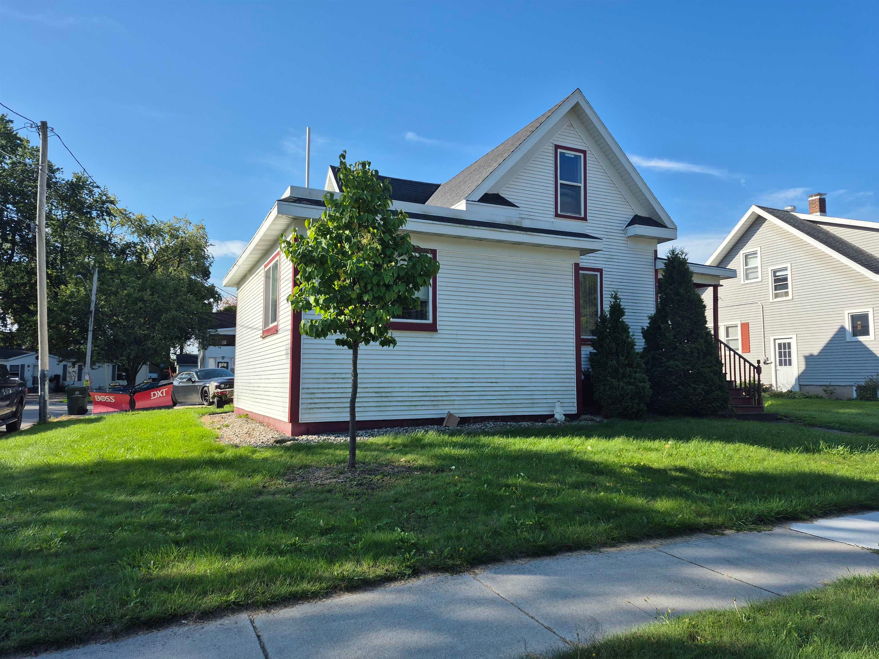 148 E PEARL Street