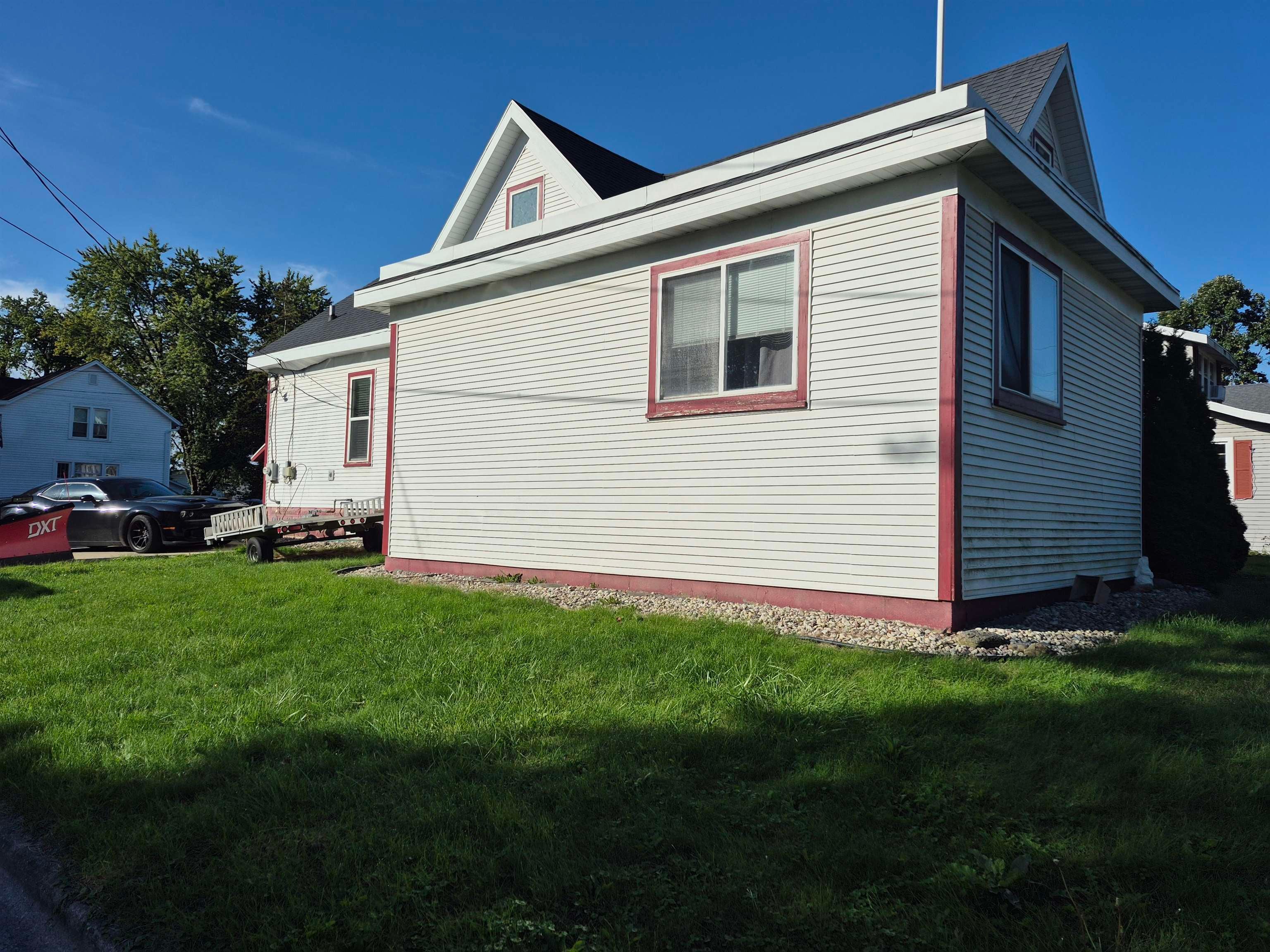 148 E PEARL Street