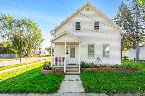 Photo of 131 GARFIELD Street, GREEN BAY, WI 54303 (MLS # 50316151)