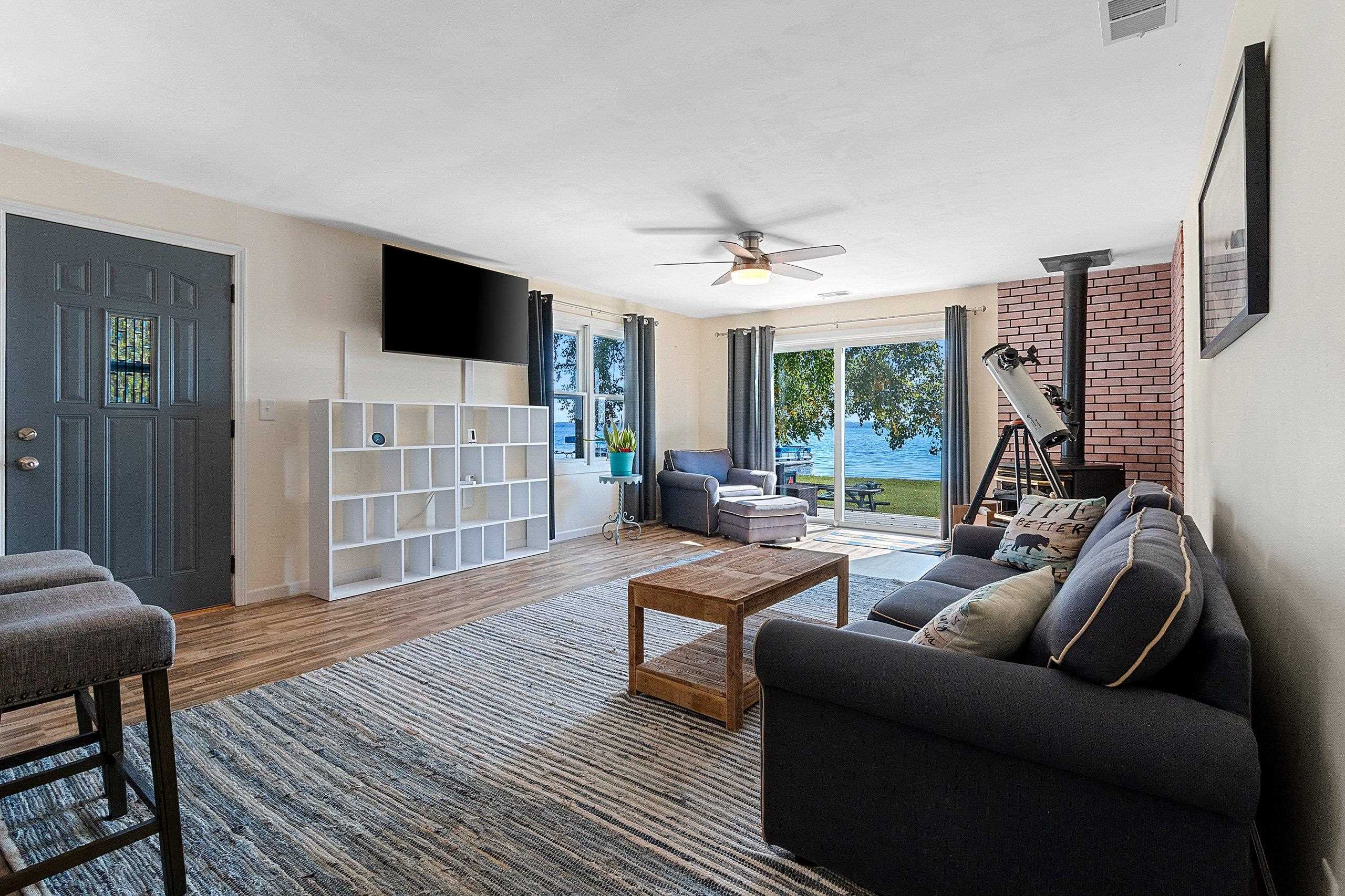 Shawano, Wisconsin 54166, United States, 2 Bedrooms Bedrooms, ,2 BathroomsBathrooms,Residential,Active,210997