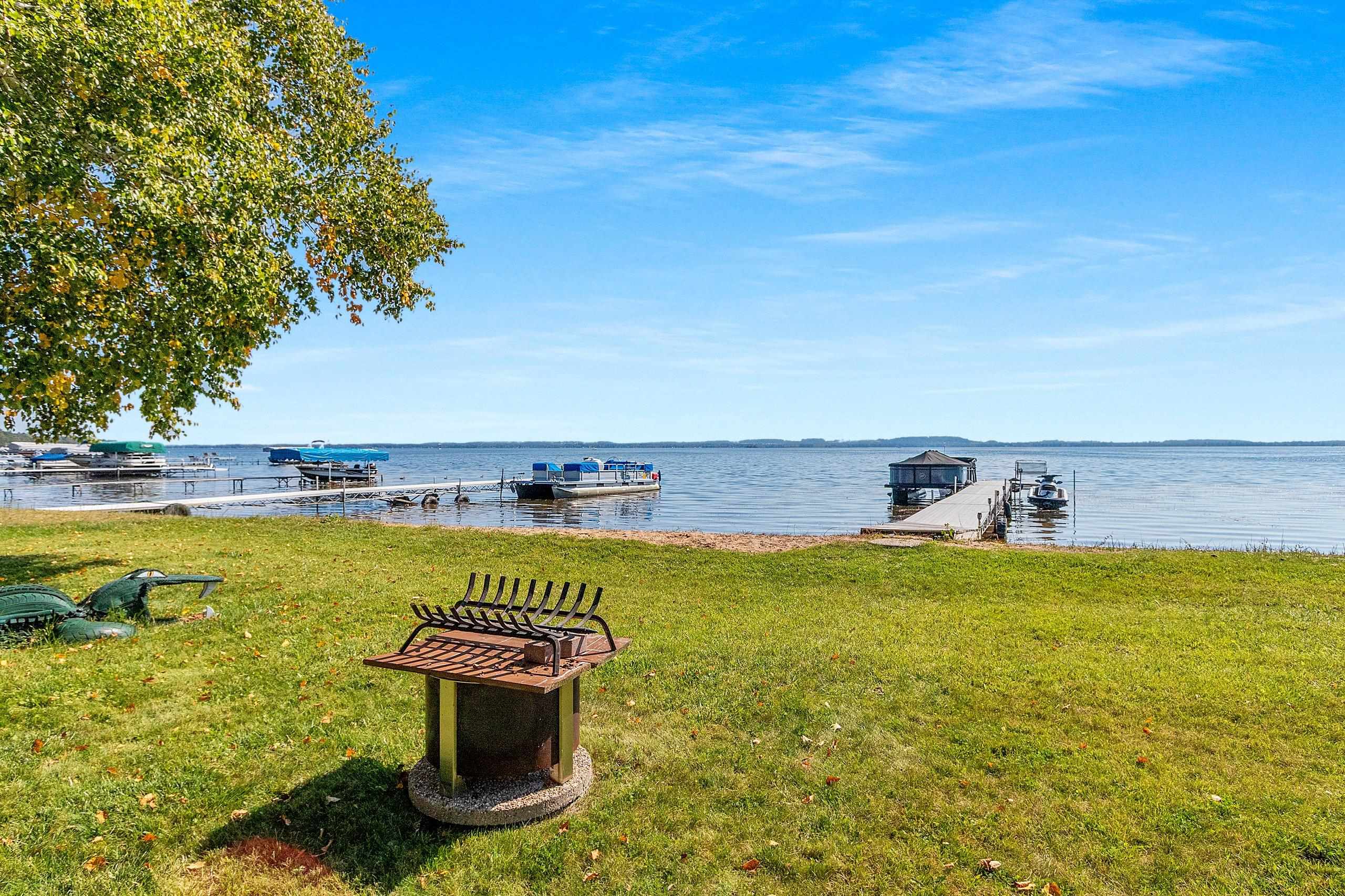 Shawano, Wisconsin 54166, United States, 2 Bedrooms Bedrooms, ,2 BathroomsBathrooms,Residential,Active,210997